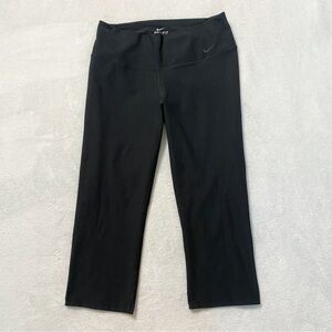 Nike dri-fit black athletic cropped legging capris size small